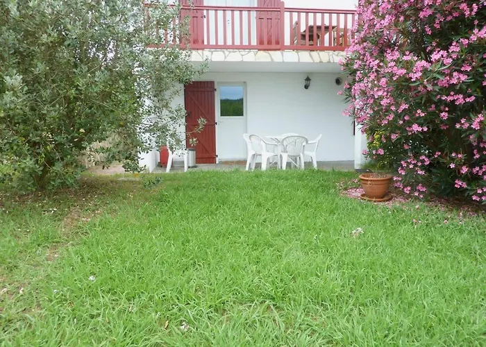 Apartmán De 2 En Rez-de-chaussee D'une Maison